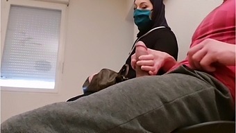 Amateur Voyeur Captures Cuckoldry In French Waiting Room
